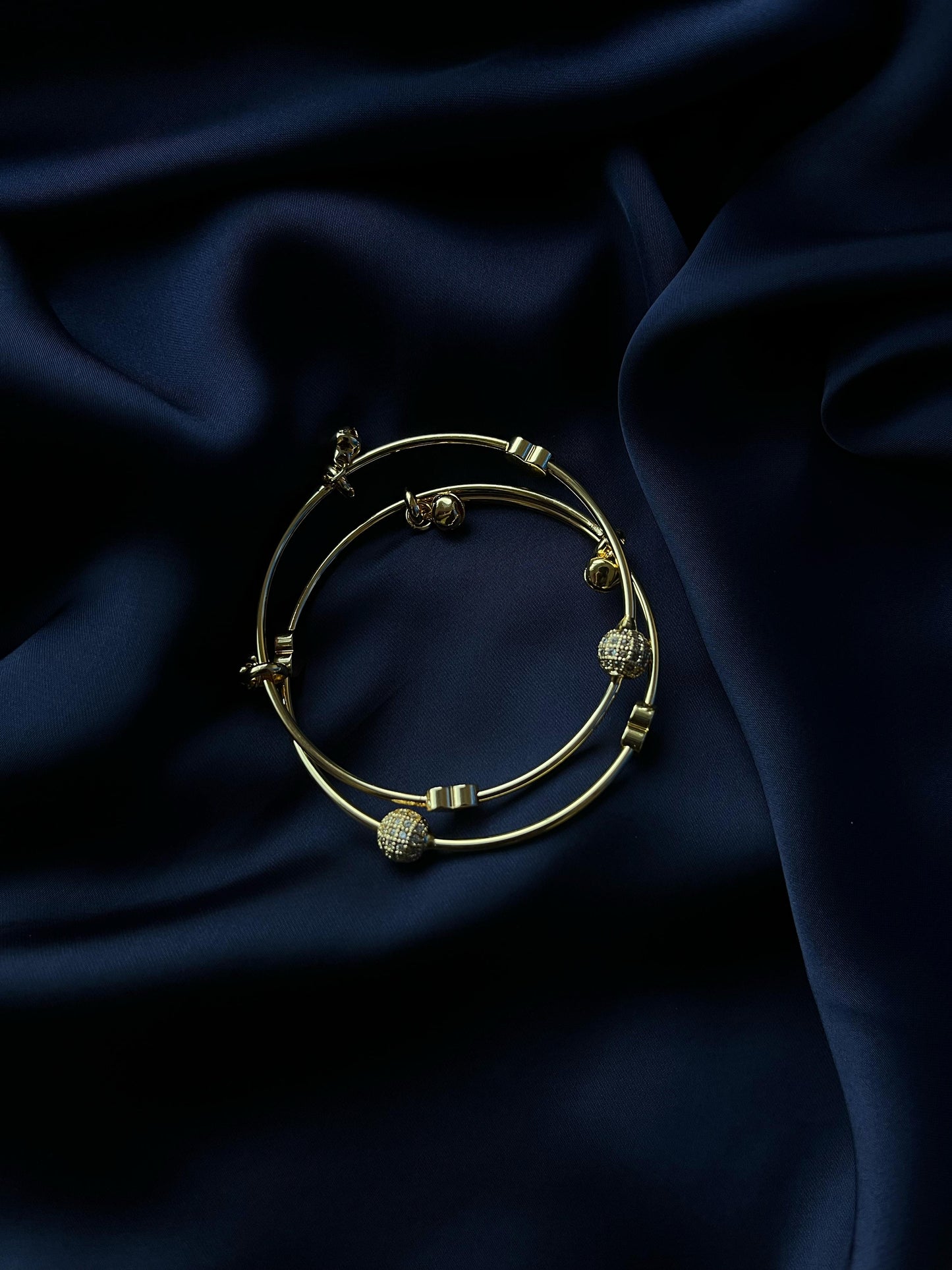 Light Golden Fashion Bangles – Set of 2