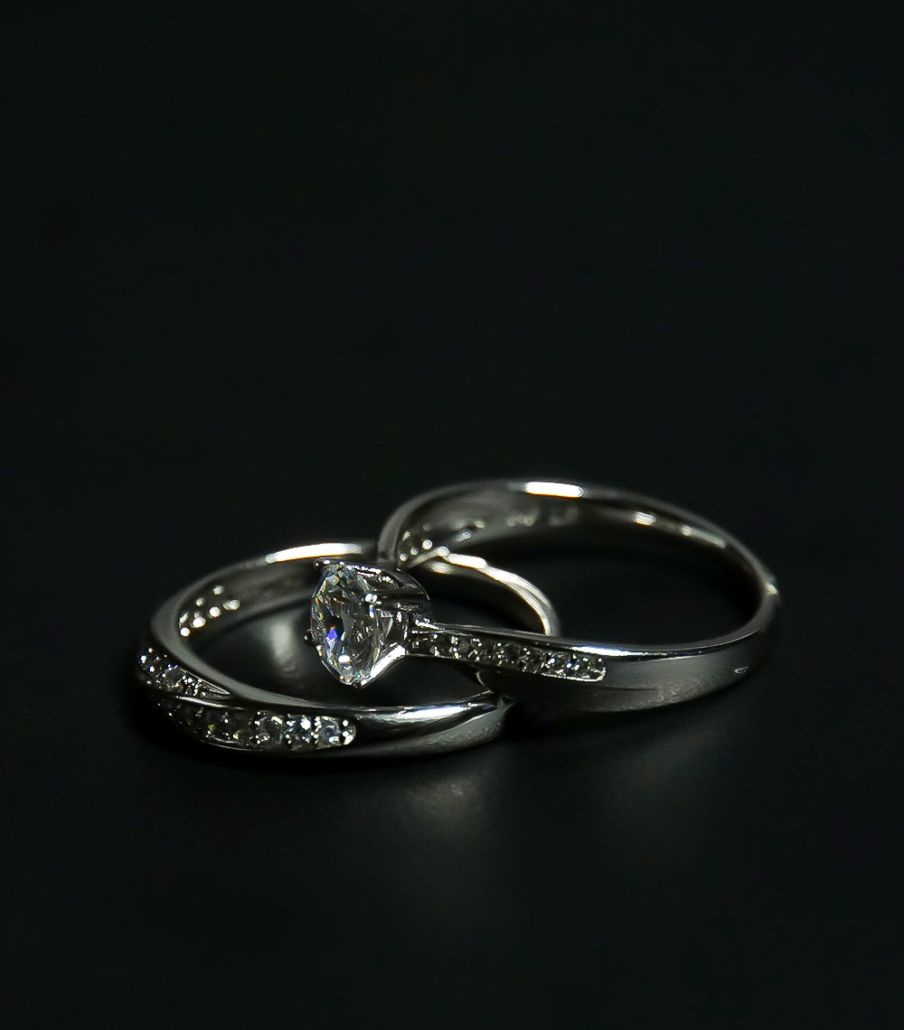 Double Ring With White Stone