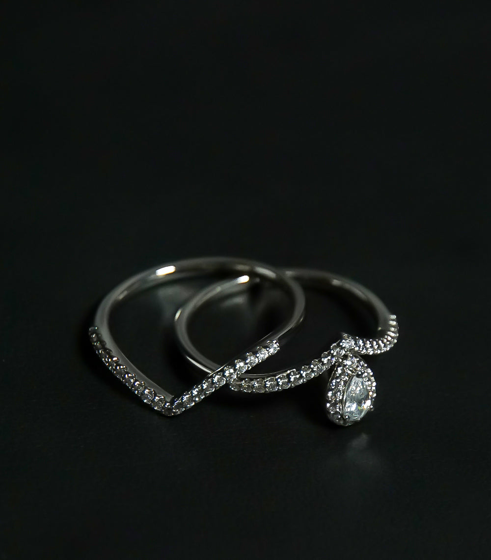 Double Ring With White Stone