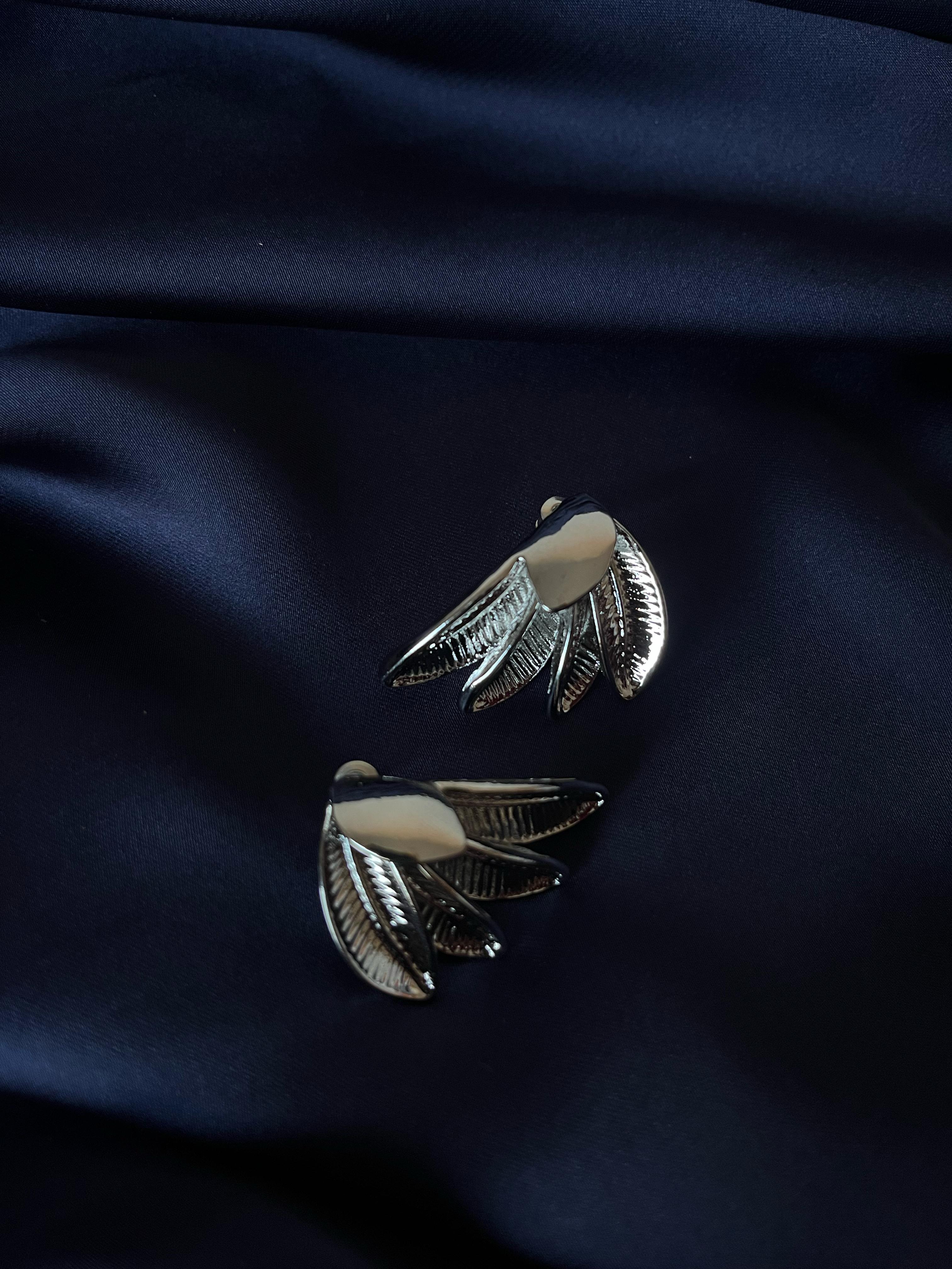 Trendy Metal Silver Studs