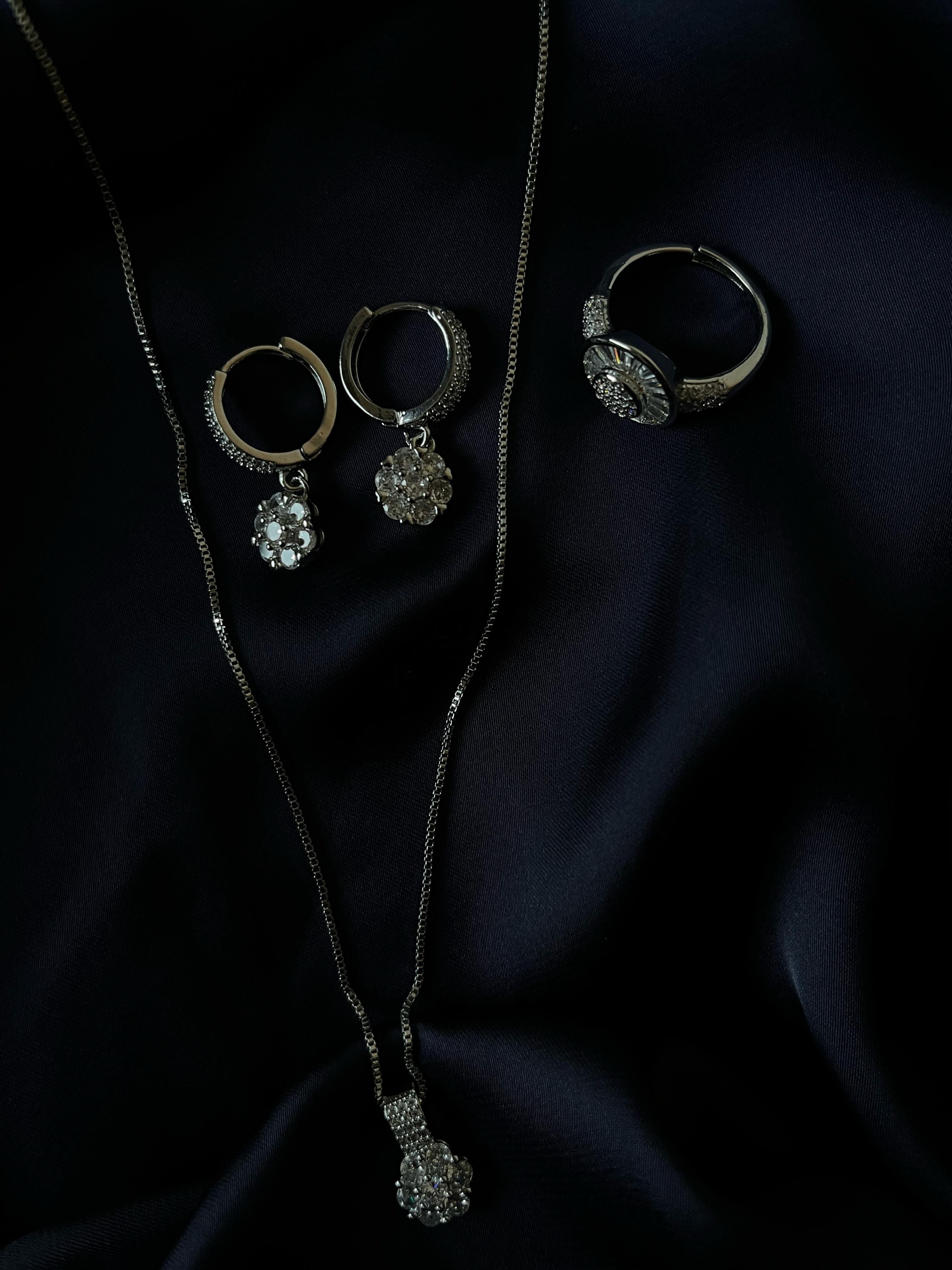 Silver Stone Jewellery Set