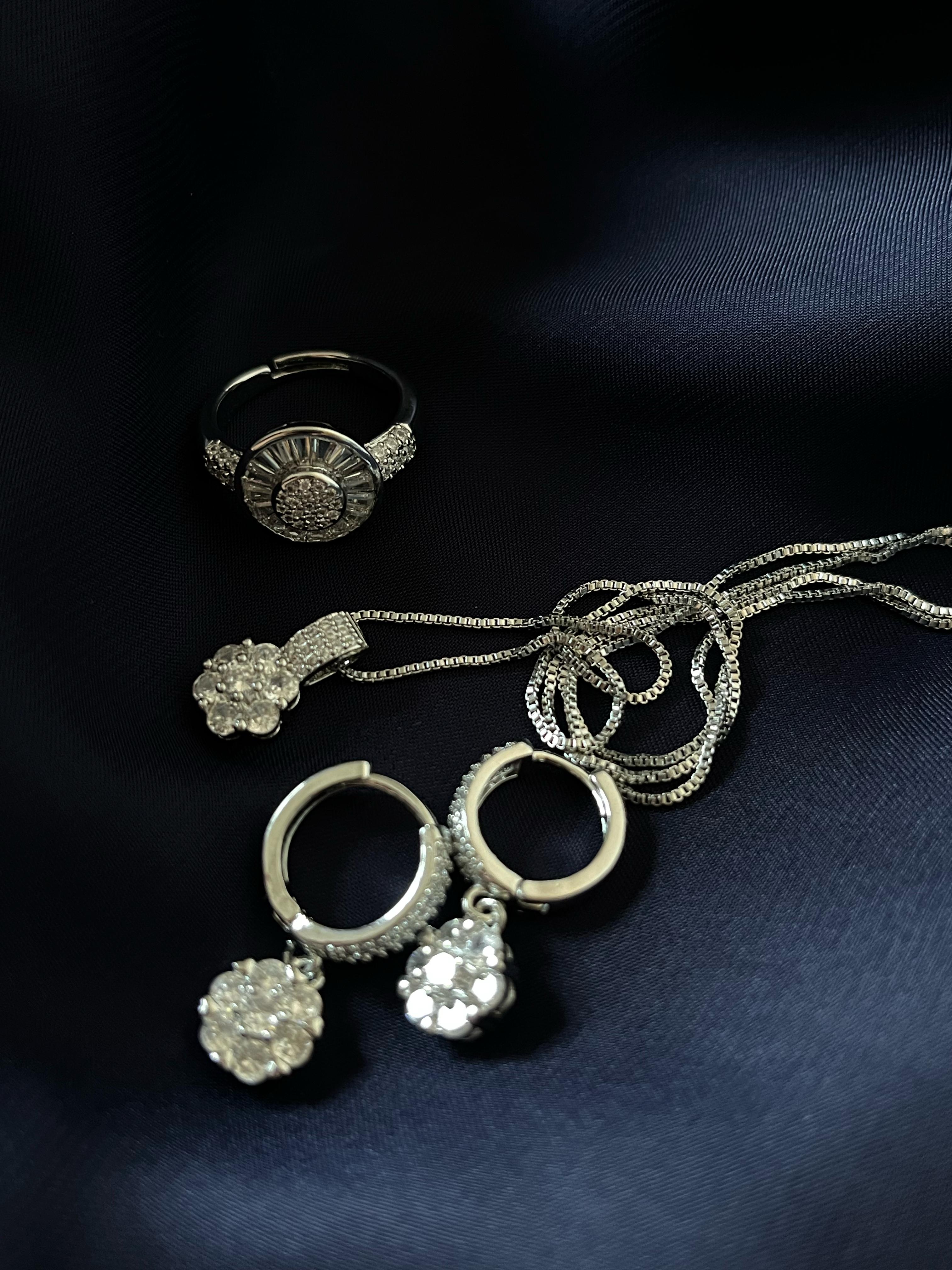 Silver Stone Jewellery Set