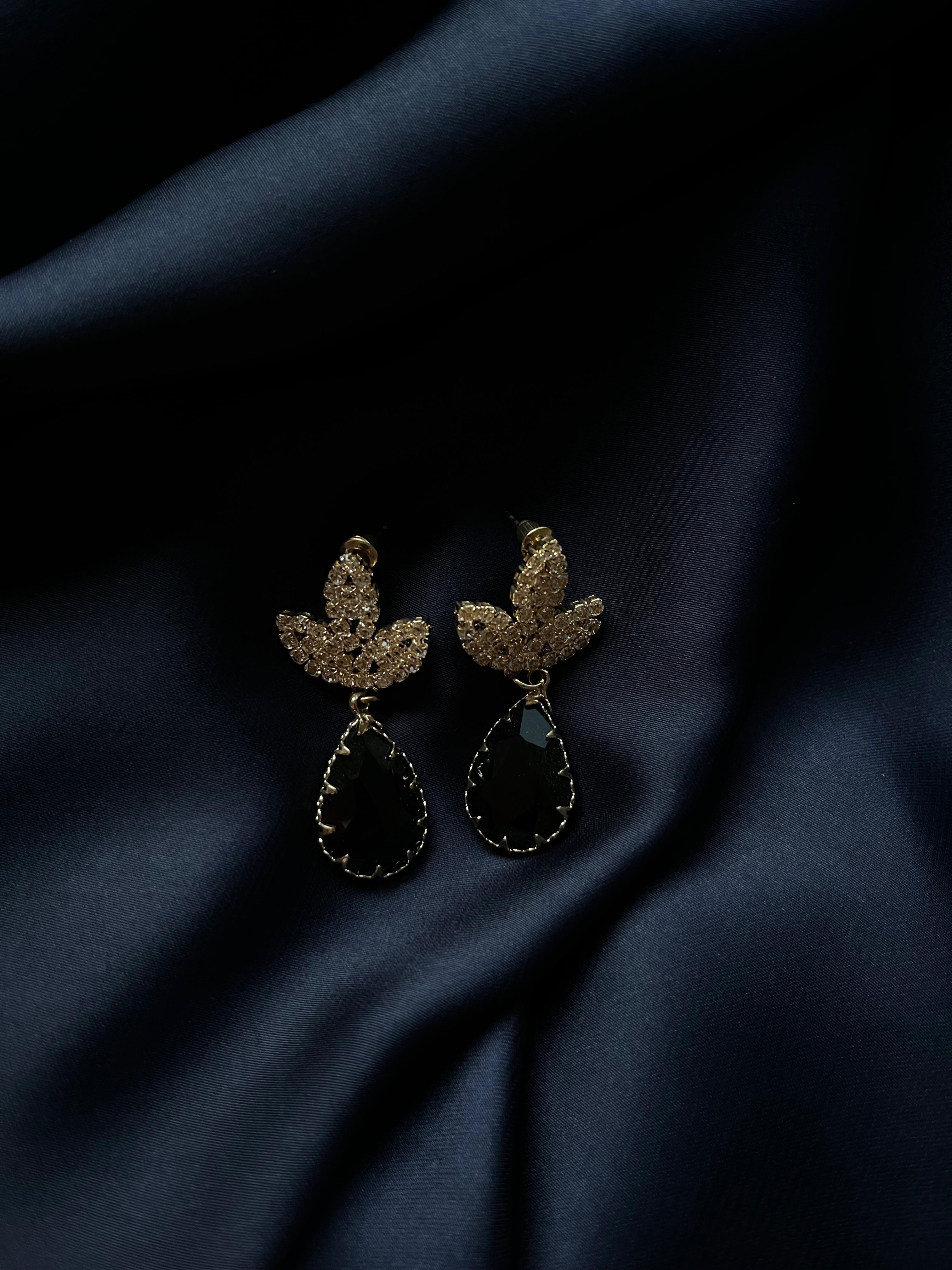 Golden Earrings with Black Pearl & Stones