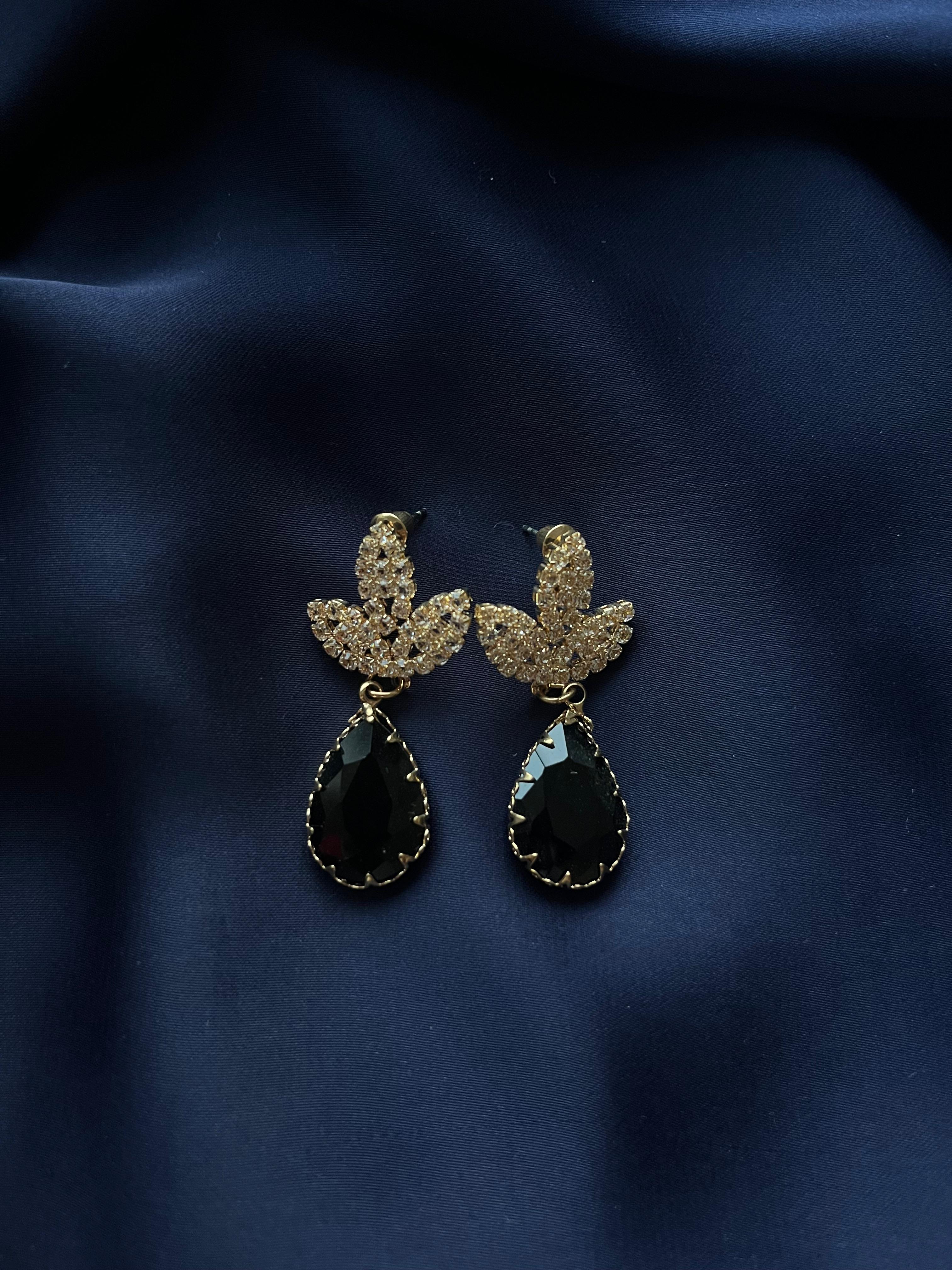 Golden Earrings with Black Pearl & Stones