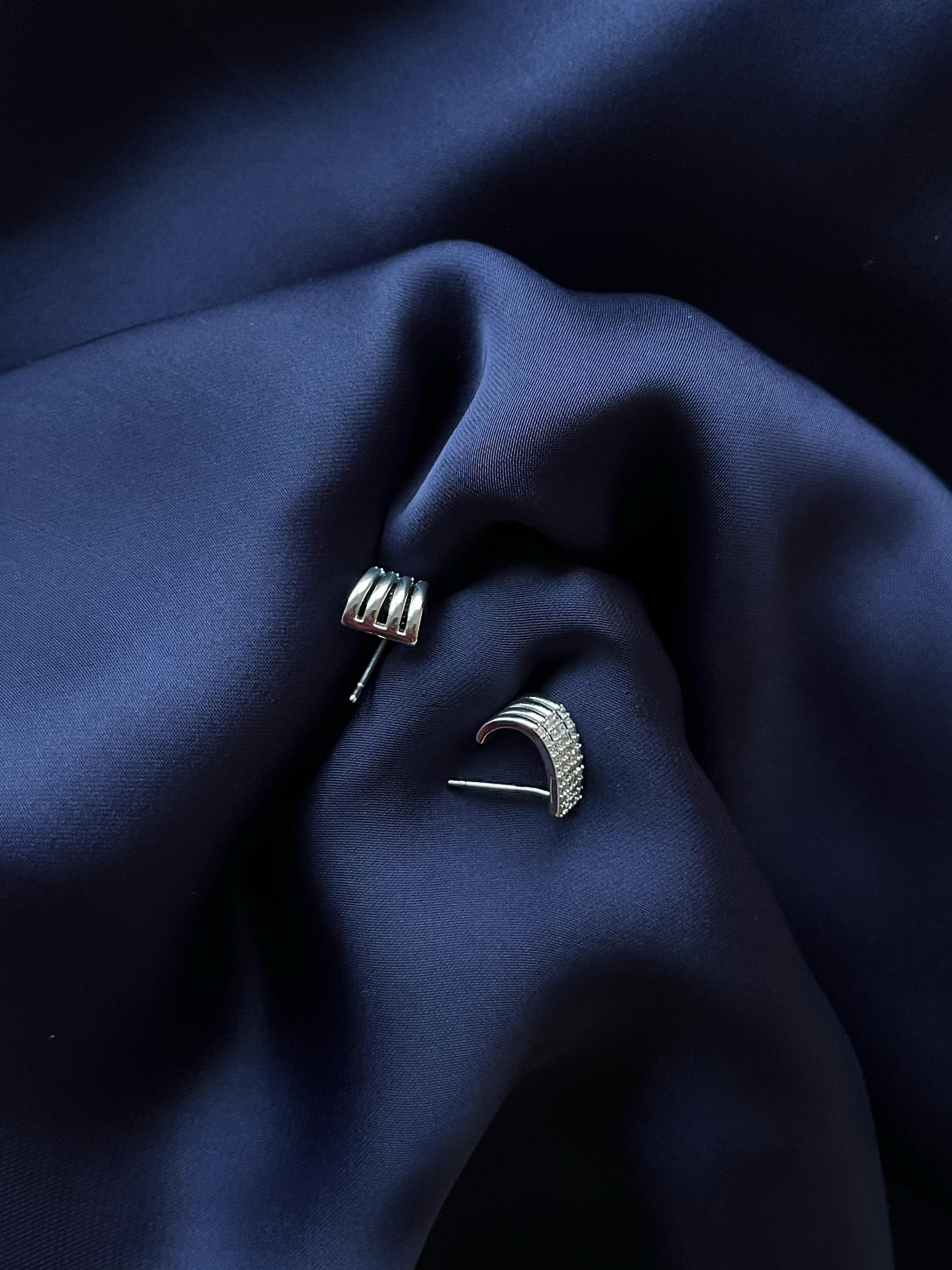 Silver Sparkling Stone Ear Studs