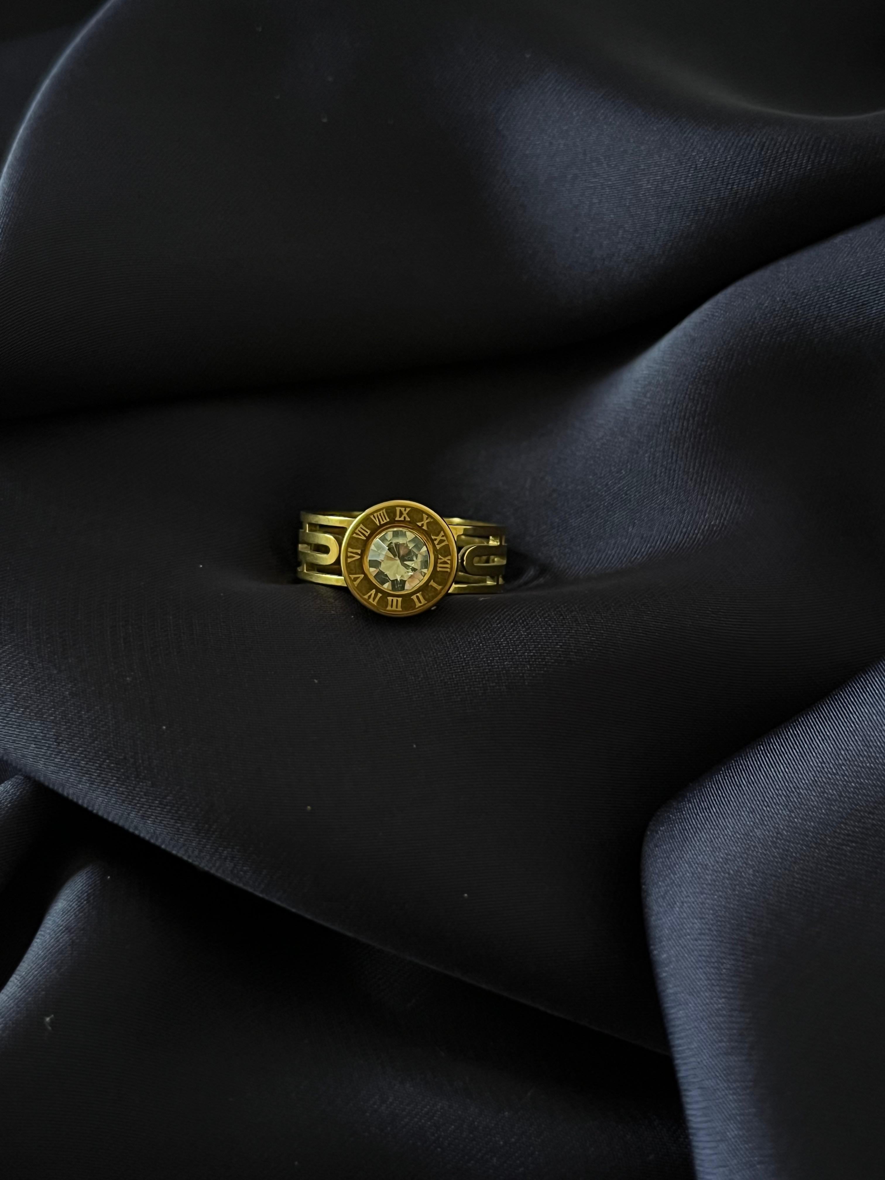 Versace Single Stone Ring